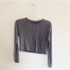 NWOT Topshop Striped Long Sleeve Crop Tee